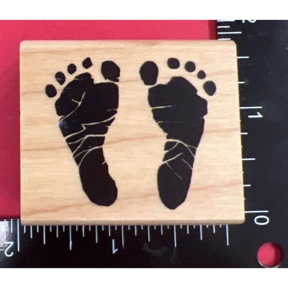 2017 Recollections Baby Footprint wood mounted Rubber Stamp 147631 Baby Feet - Picture 1 of 5